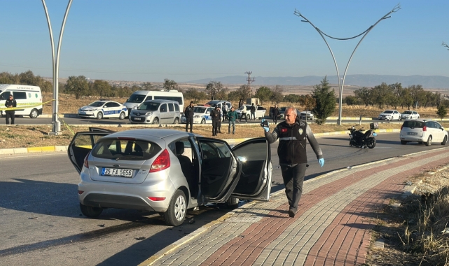 Uşak'ta Yunus ekipleri otomobille çarpıştı: 2'si polis 4 yaralı