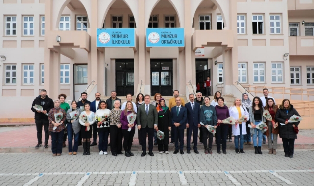 Vali Aydoğdu Öğretmenler Günü'nü kutladı