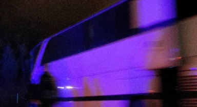 Yalova'da işçi servisi kontrolden çıkarak bariyerlere çarptı: 11 yaralı