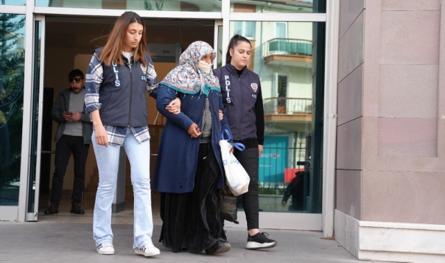 Yemek toplama numarası yapan dilenci yakalandı