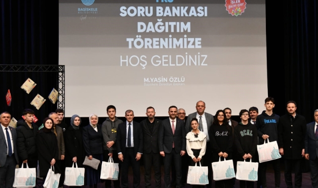 YKS'ye hazırlanan öğrencilere soru bankası seti desteği