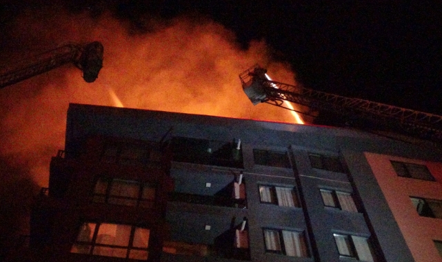 Zonguldak'ta 13 katlı apartmanda korkutan yangın