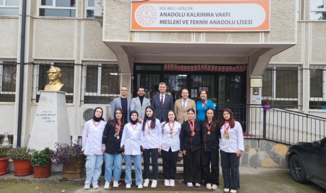 96 okul, 1300 öğrenci arasında altın kepçeyi kazandılar
