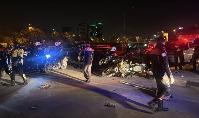 Adana'da 'Dur' ihtarına uymayan aracı kovalayan yunus ekipleri kaza yaptı!