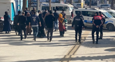 Adıyaman Adliyesi önünde yumruklu kavga
