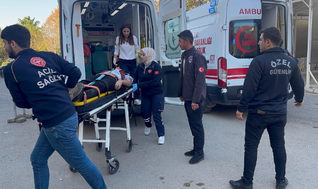 Adıyaman'da otomobil ile traktör çarpıştı: 3 yaralı