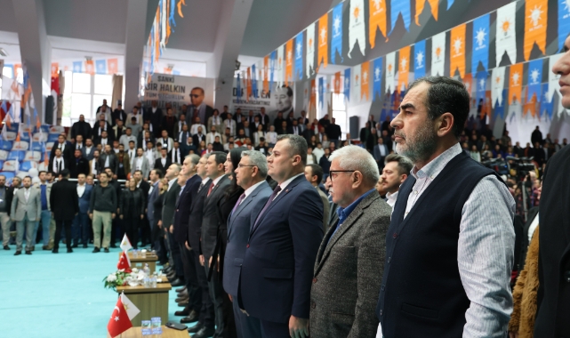 AK Parti’nin gençlik kongresine yaşlılar daha fazla ilgi gösterdi