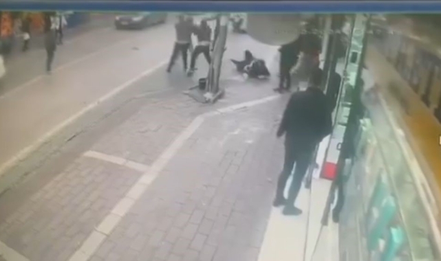 Alacak-verecek kavgasında yumruklar havada uçuştu
