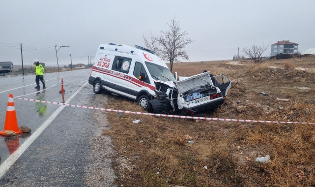  Ambulansla otomobil çarpıştı: 1 kişi hayatını kaybetti