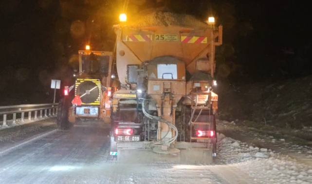 Aşkale’de yoğun kar yağışı etkili oluyor