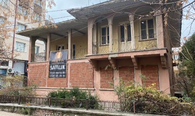 Atatürk'ün konakladığı iddia edilen bina merak konusu oldu