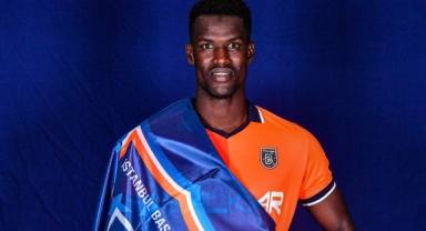 Ba, Dzeko ve Başakşehir camiasından özür diledi