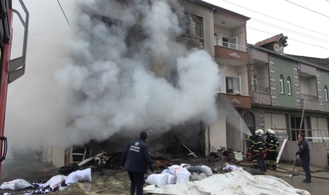 Bafra'da tekstil atölyesi alevlere teslim oldu