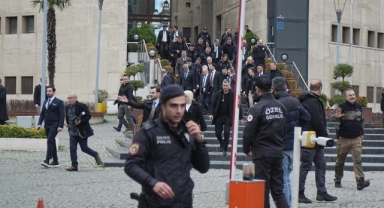 Bakan Memişoğlu Bursa Adliyesi'ndeki saldırıda yaralanan jandarmaları ziyaret etti