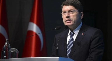 Bakan Tunç: "Yeni anayasayı bu topraklar üzerindeki barış ve huzur arzumuzu tesis edecek bir toplum sözleşmesi olarak görüyoruz"
