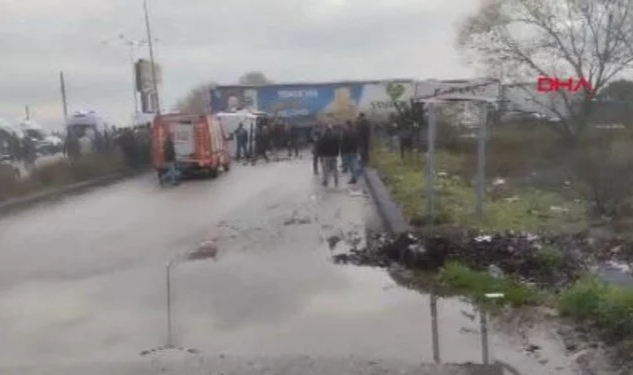 Balıkesir'de okul servisi tırla çarpıştı: 8 öğrenci ağır yaralı