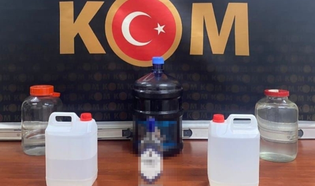Bartın'da damacana dolusu sahte alkol yakalandı!