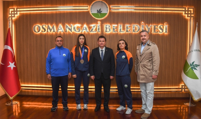 Başkan Erkan Aydın şampiyon sporcuları ağırladı