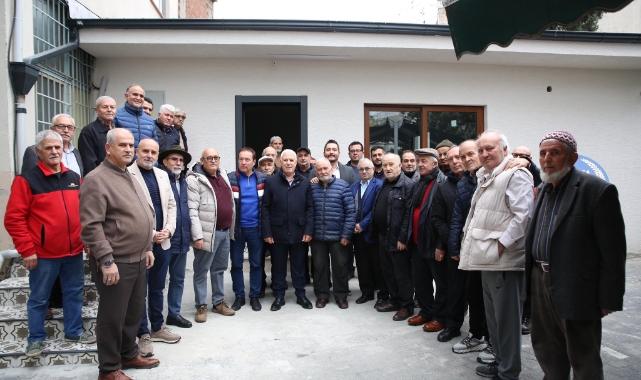 Başkan Mustafa Bozbey çay ocağında vatandaşlarla bir araya geldi