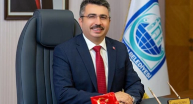 Başkan Oktay Yılmaz'dan Yıldırım Bayezid Camii'nde vatandaşlara çorba ikramı