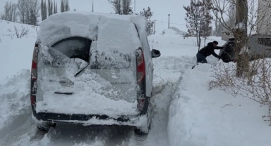 Bayburt'ta kar esareti