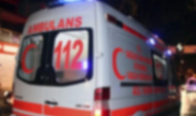 Beyoğlu'nda ticari araçla polis otosu çarpıştı: 1 yaralı