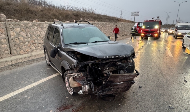 Bilecik'te meydana gelen trafik kazasında 3 kişi yaralandı