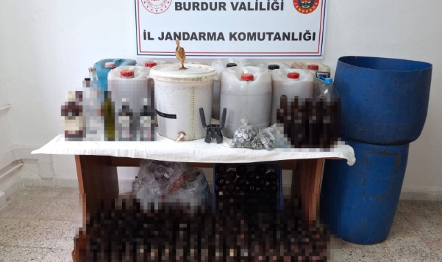 Burdur'da kaçak içki operasyonu! Yüzlerce litre ele geçirildi