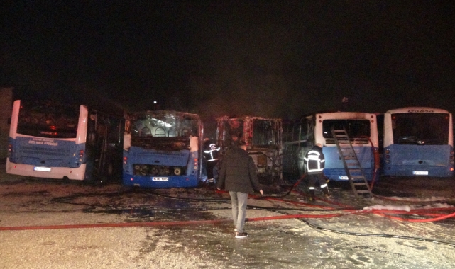 Burdur'da yanan 6 halk otobüsüne kundaklama iddiası