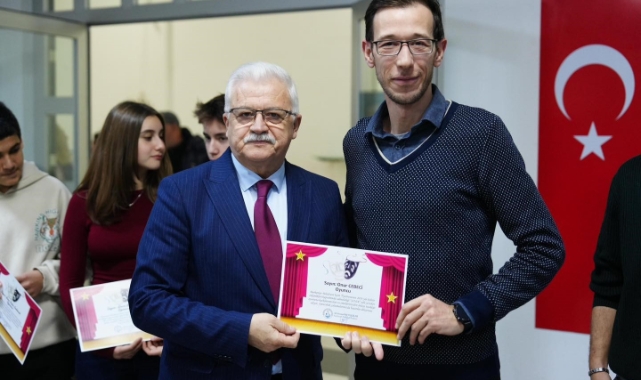 Burhaniye Belediyesi Kent Tiyatrosu 25 yaşında