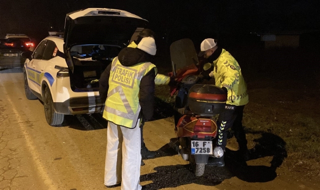 Bursa'da çalıntı plaka ve motosikletle ekiplerden kaçamadı!