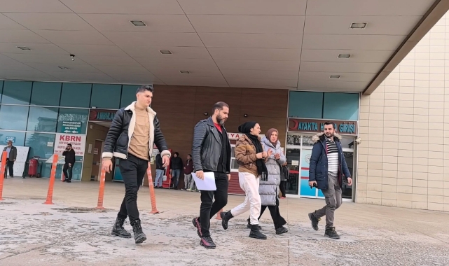 Bursa'da kapıları kredi kartıyla açan hırsızlar yakalandı