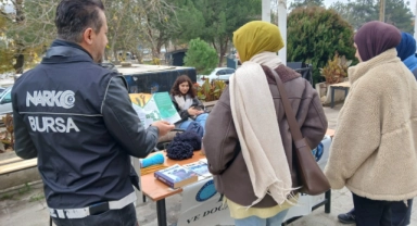 Bursa'da narkotik ekipleri vatandaşları bilgilendirmeye devam ediyor