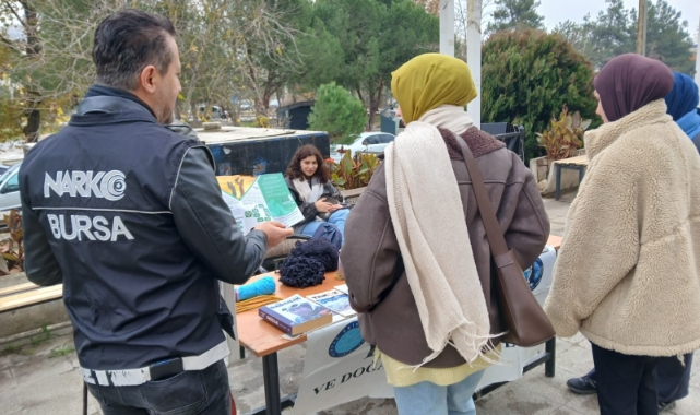 Bursa'da narkotik ekipleri vatandaşları bilgilendirmeye devam ediyor