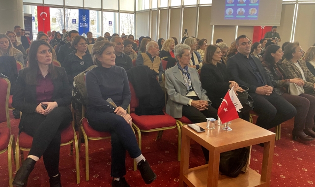 Bursa'da ‘Türk Kadınına Seçme ve Seçilme Hakkı' konuşuldu
