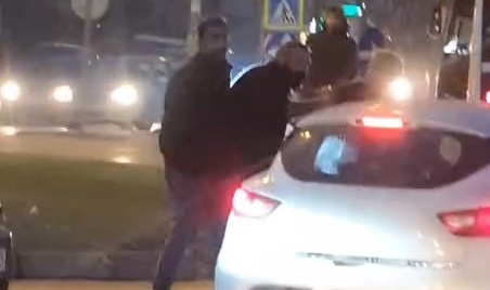 Bursa'da yol verme kavgası!