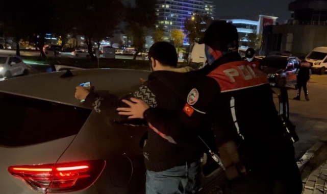 Bursa'da zehir tacirleri takside kıskıvrak yakalandı!