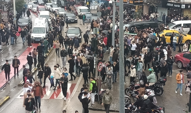 Bursa'daki Suriyeliler Esed rejiminin son bulmasını kutladı!