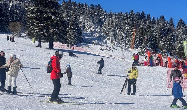 Bursa'nın zirvesi yeni yıla saatler kala doldu taştı!