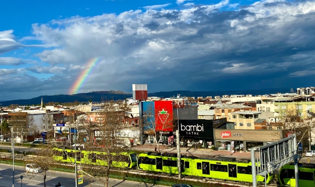 Bursa semalarında gökkuşağı şöleni...