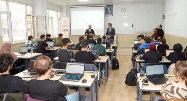 Bursa Uludağ Üniversitesi’nde Siber Vatan Programı’nın ilk dersi başladı