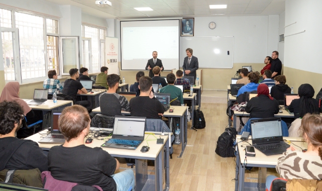 Bursa Uludağ Üniversitesi’nde Siber Vatan Programı’nın ilk dersi başladı