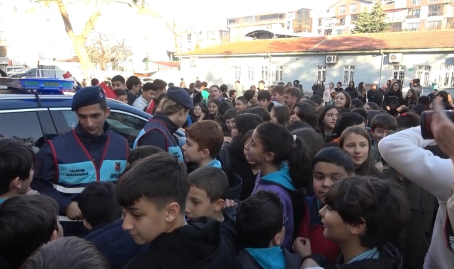 Bursalılar yerli malını 'Togg' ile karşıladı