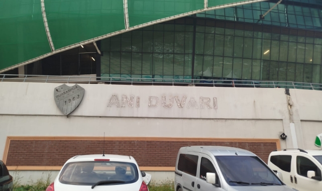 Bursaspor stadyumu bakım bekliyor!