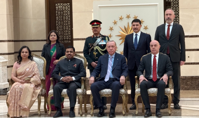 Büyükelçilerden Cumhurbaşkanı Erdoğan'a güven mektubu