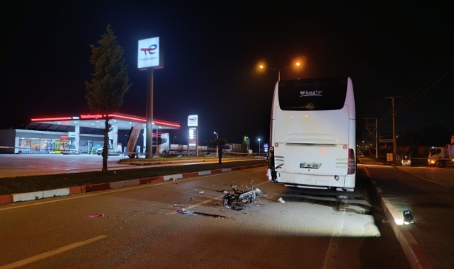 Çan'da motosiklet otobüse arkadan çarptı!