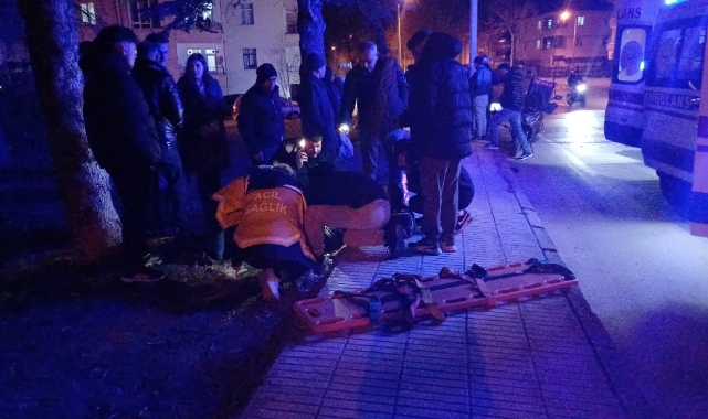 Çorum'da motosiklet ile hafif ticari araç çarpıştı: 2 yaralı