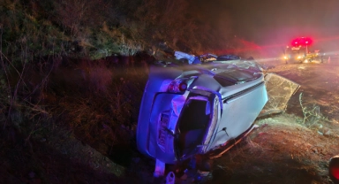 Çorum'da takla atan otomobildeki 3 kişi yaralandı