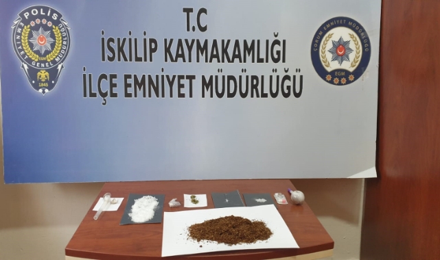 Çorum'da uyuşturucuyla yakalanan 2 kişi gözaltına alındı