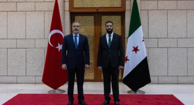 Dışişleri Bakanı Fidan, Suriye'de Ahmed Şara ile bir araya geldi